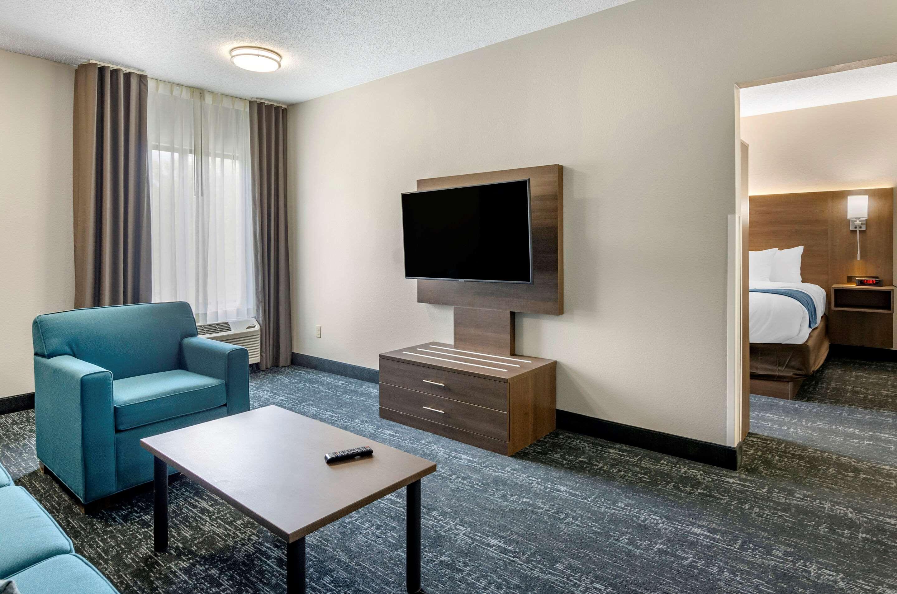 Comfort Inn & Suites Troutville - Roanoke North - Daleville Bagian luar foto