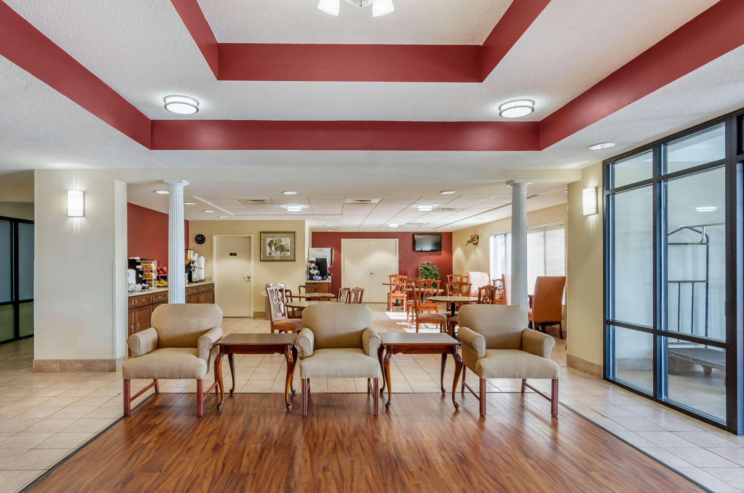 Comfort Inn & Suites Troutville - Roanoke North - Daleville Bagian luar foto