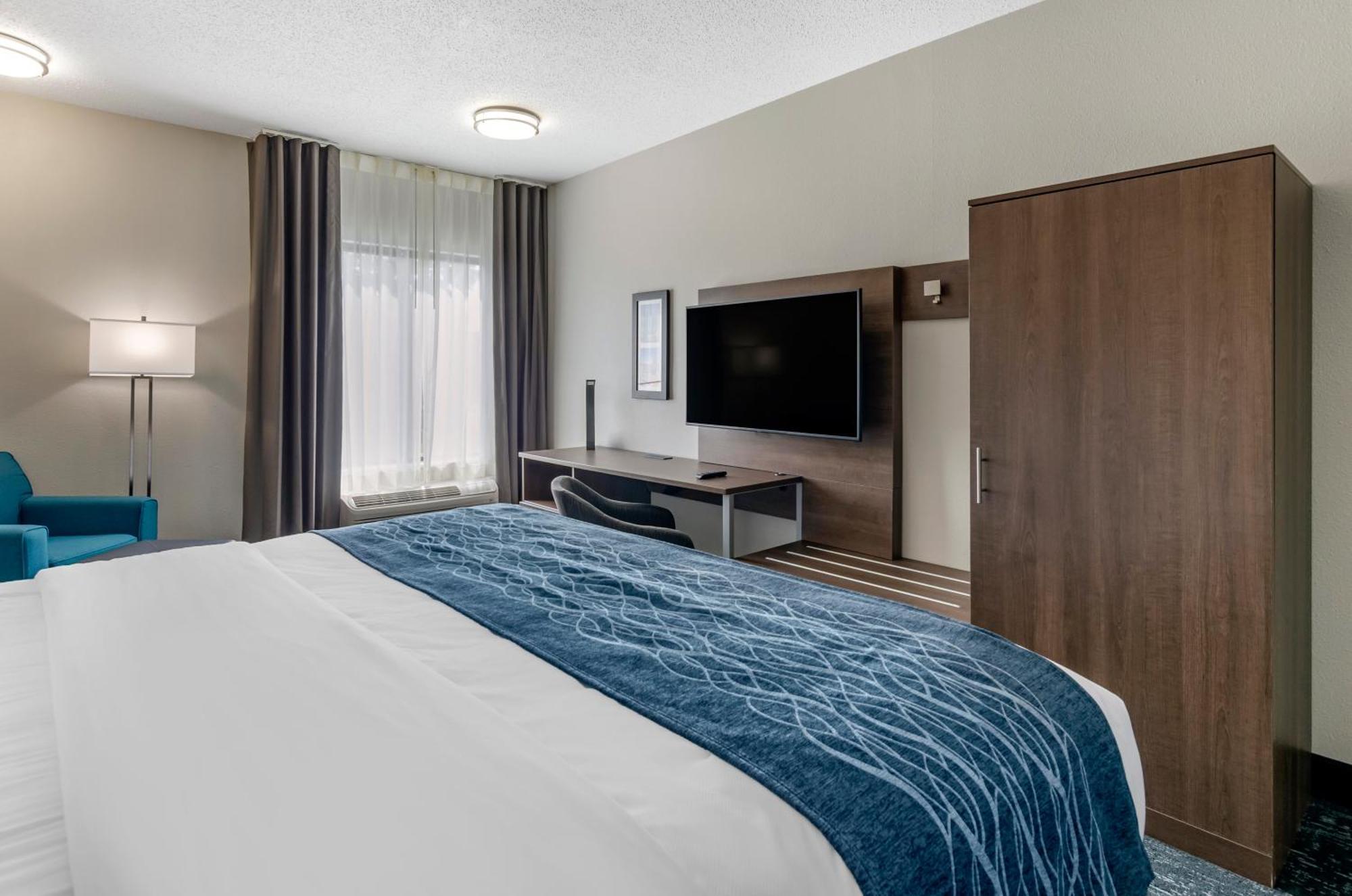 Comfort Inn & Suites Troutville - Roanoke North - Daleville Bagian luar foto